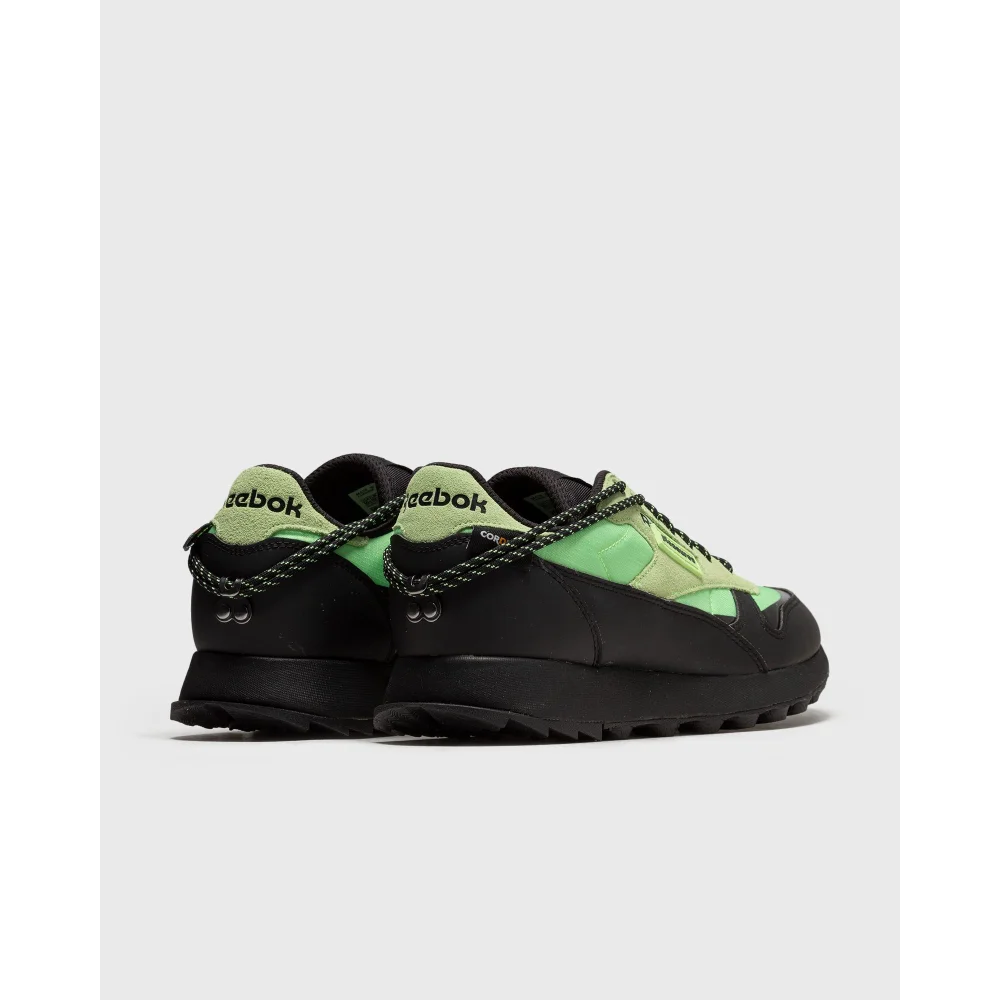 Reebok x Pleasures Classic Leather H06244 / schwarz