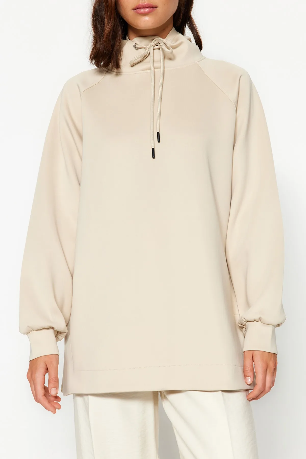 Trendyol Modest  Cremefarbenes Kapuzen-Tauch-/Tauch-Strick-Sweatshirt TCTAW24TW00002