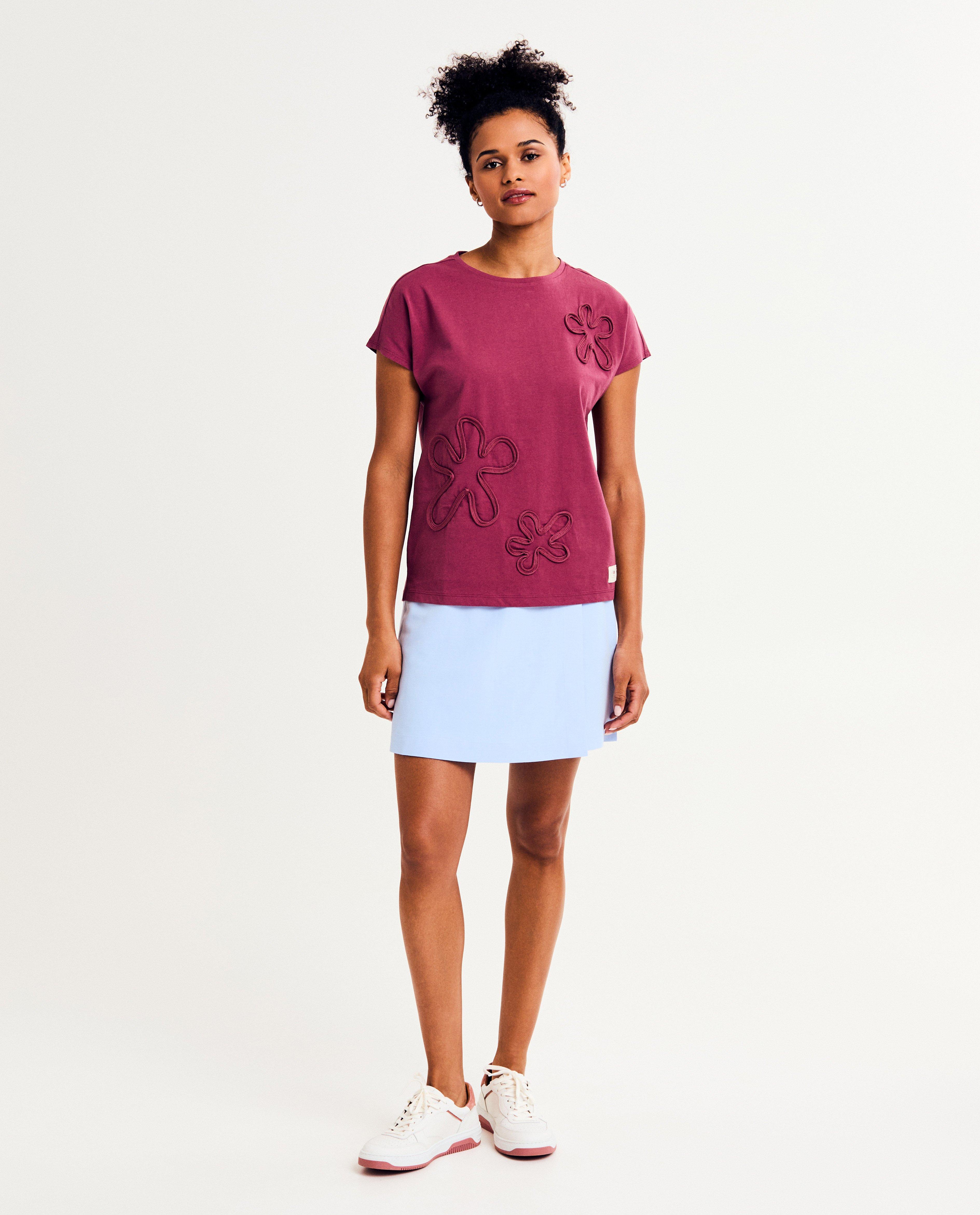 Tricou I AM din bumbac organic cu flori brodate, XS-XXL roșu închis