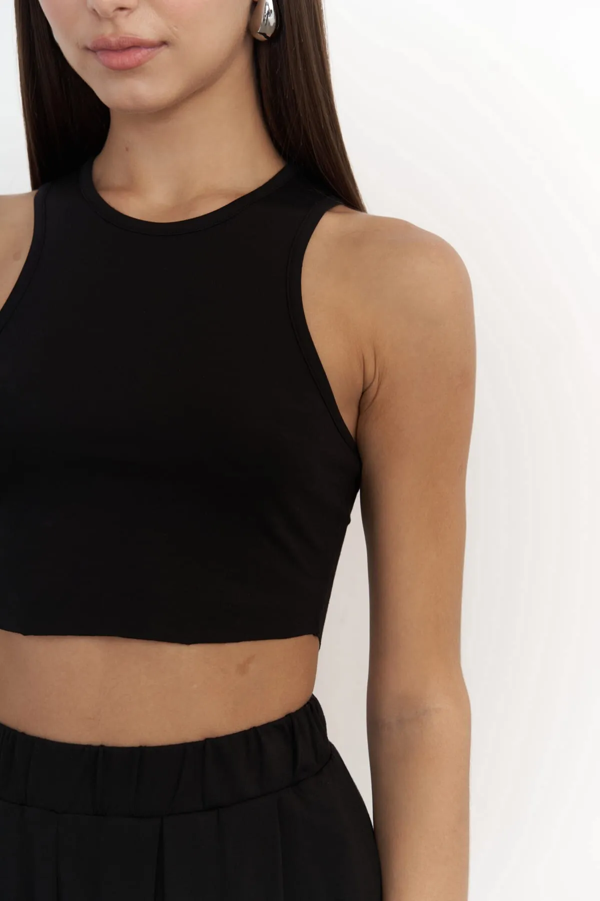 MAİ COLLECTİON  Casey – Schwarzes Crop-Hosen-Set