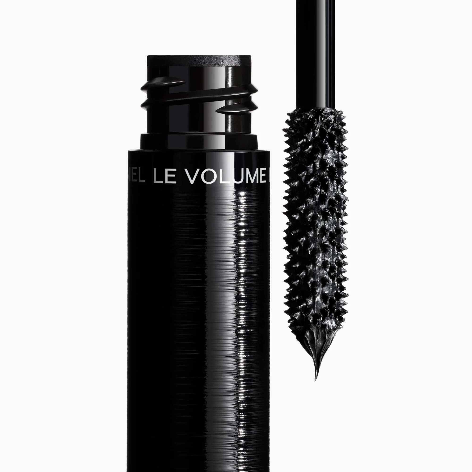 LE VOLUME RÉVOLUTION DE CHANEL - ΜΑΣΚΑΡΑ EXTREME VOLUME. 3D ΕΚΤΥΠΩΜΕΝΗ ΕΦΑΡΜΟΓΗ
