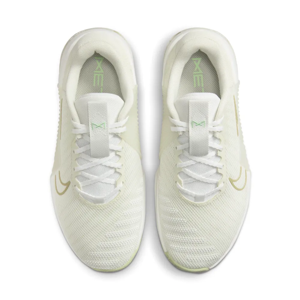 Nike Metcon 9 Premium FJ1571-001 / weiss