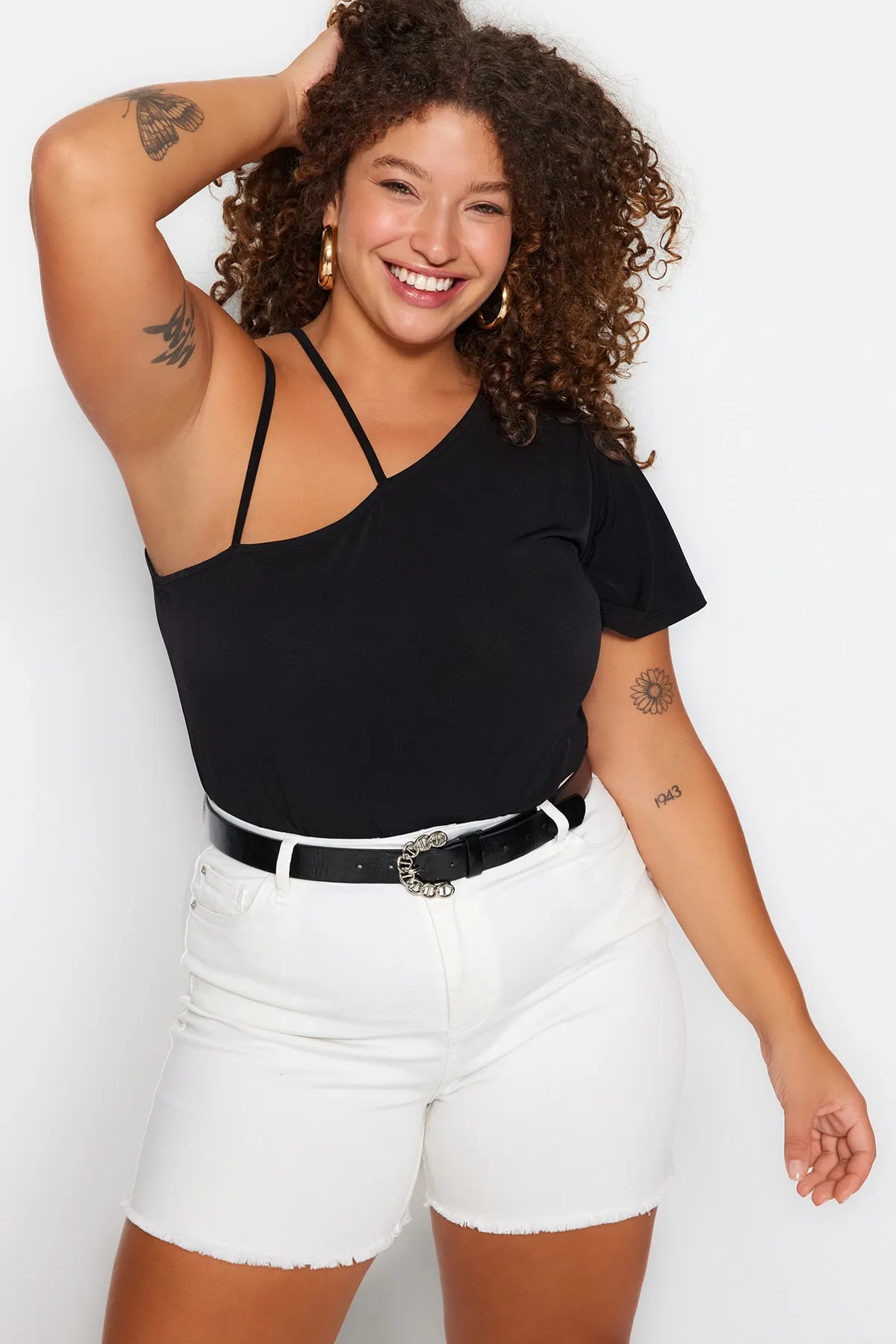 Trendyol Curve  Schwarze einärmelige Strickbluse TBBSS23AF00044