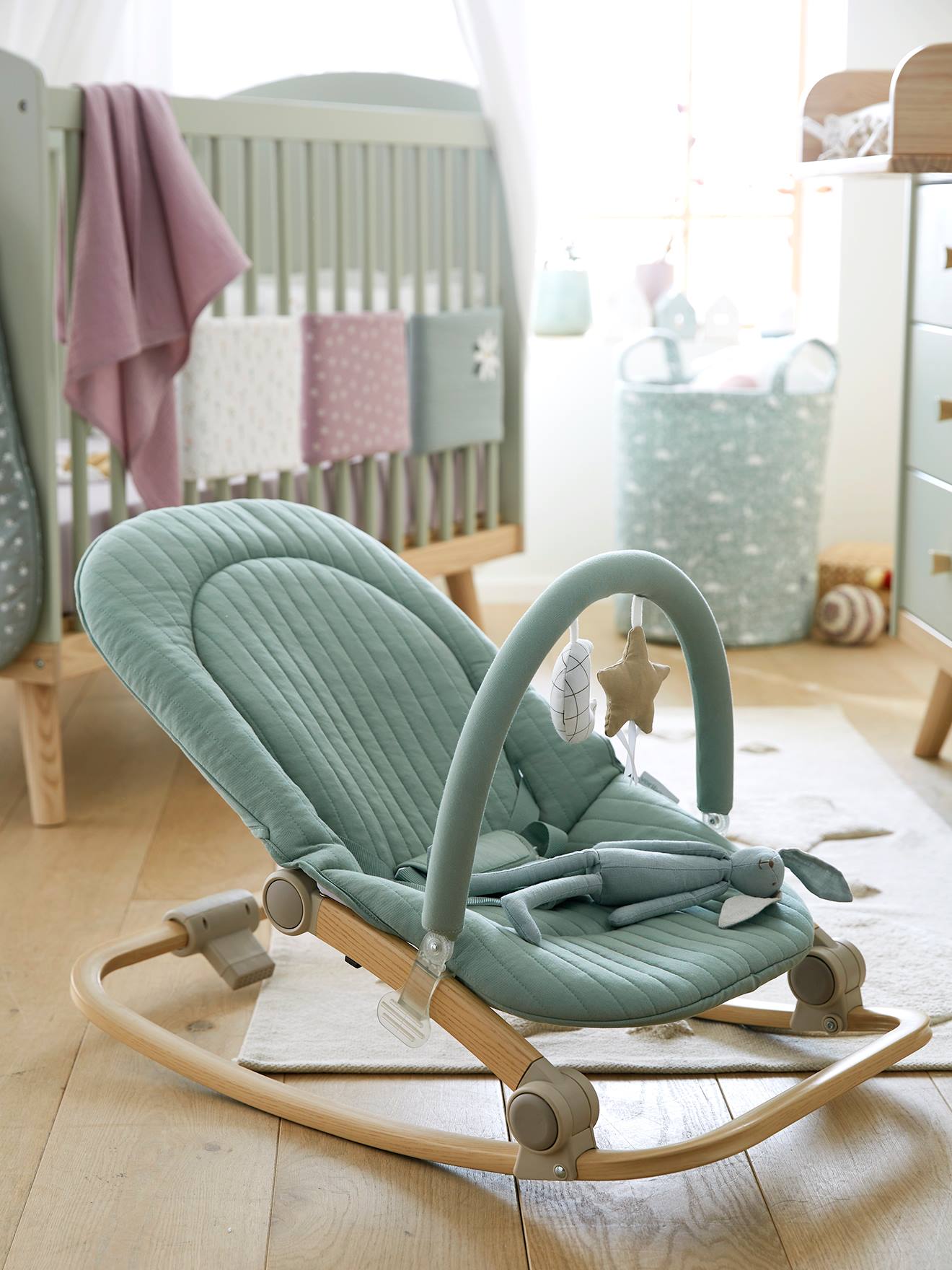 Vertbaudet Babywippe mit Spielbogen BABYDREAM - senfgelb