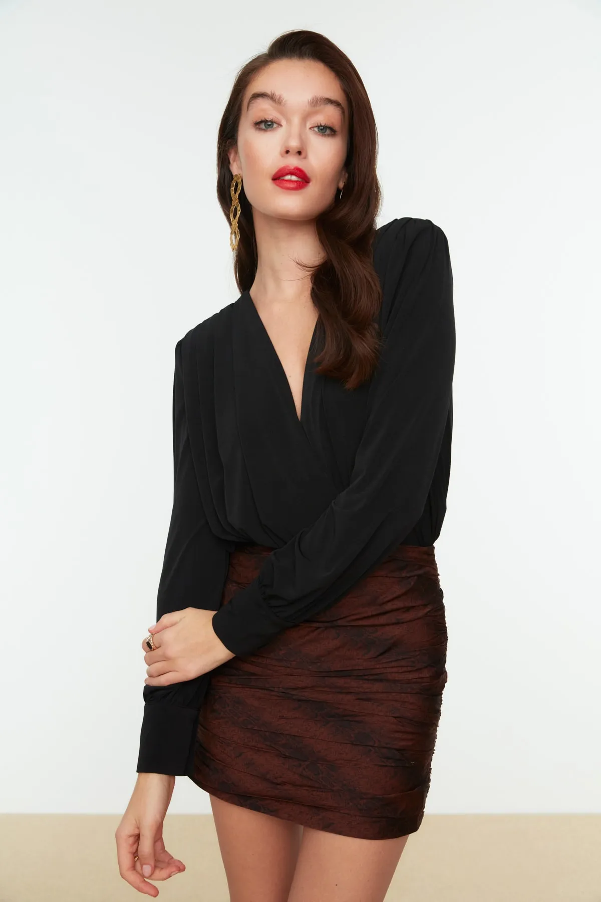 Trendyol Collection  Schwarzer Wickel-Strick-Body mit Druckknöpfen TPRSS21BD0029