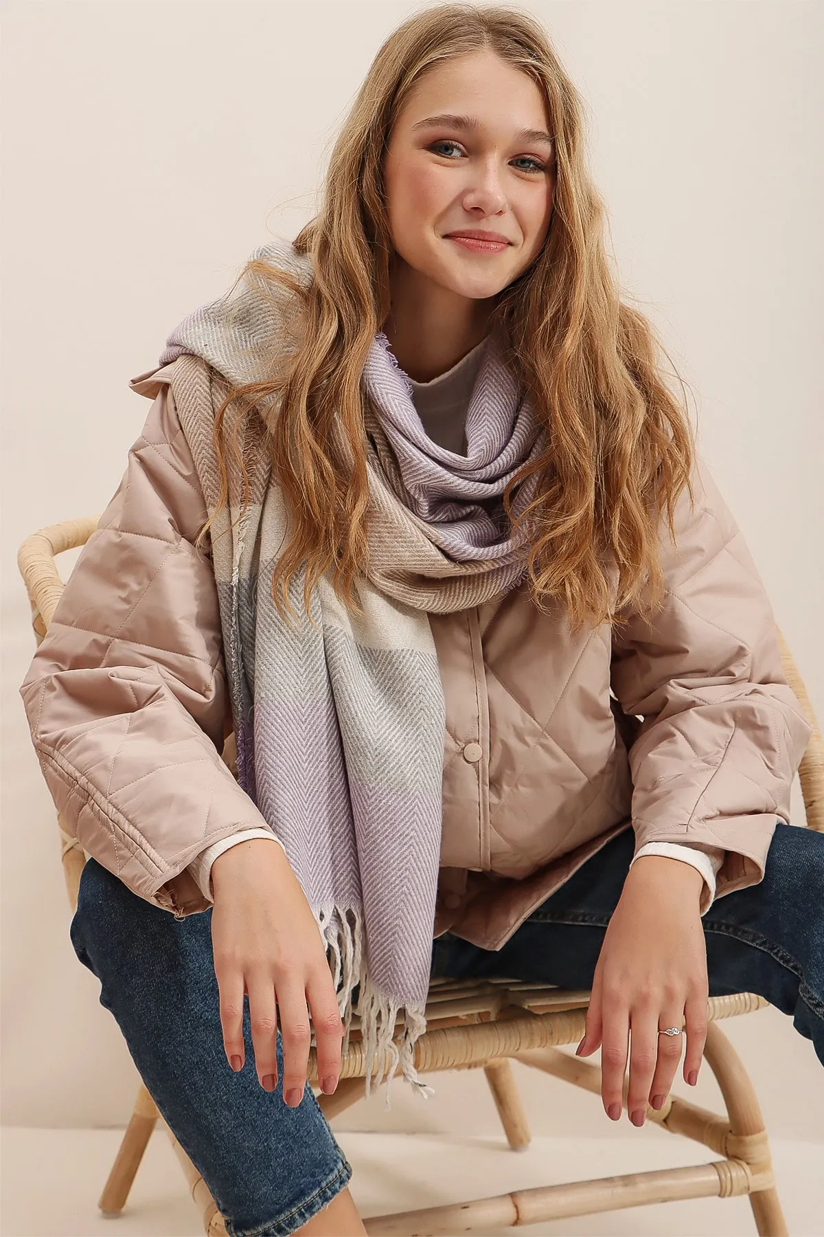 Trend Alaçatı Stili  Gemusterter Schal aus Wollmischung für Damen ALC-A2066
