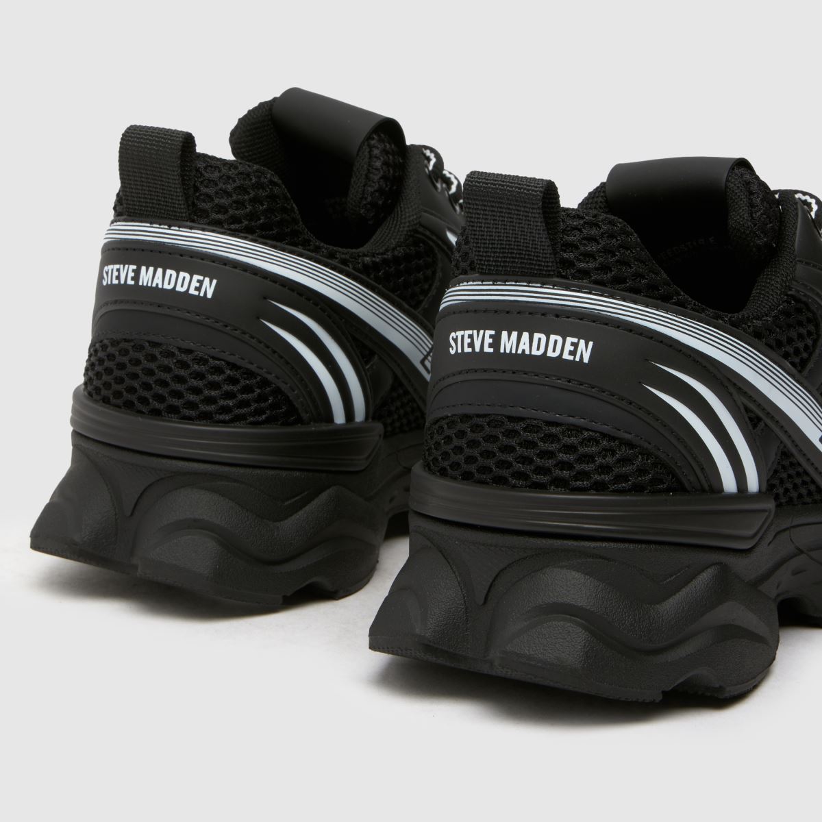 Steve Madden – Speedster – Svarta, flerfärgade sneakers