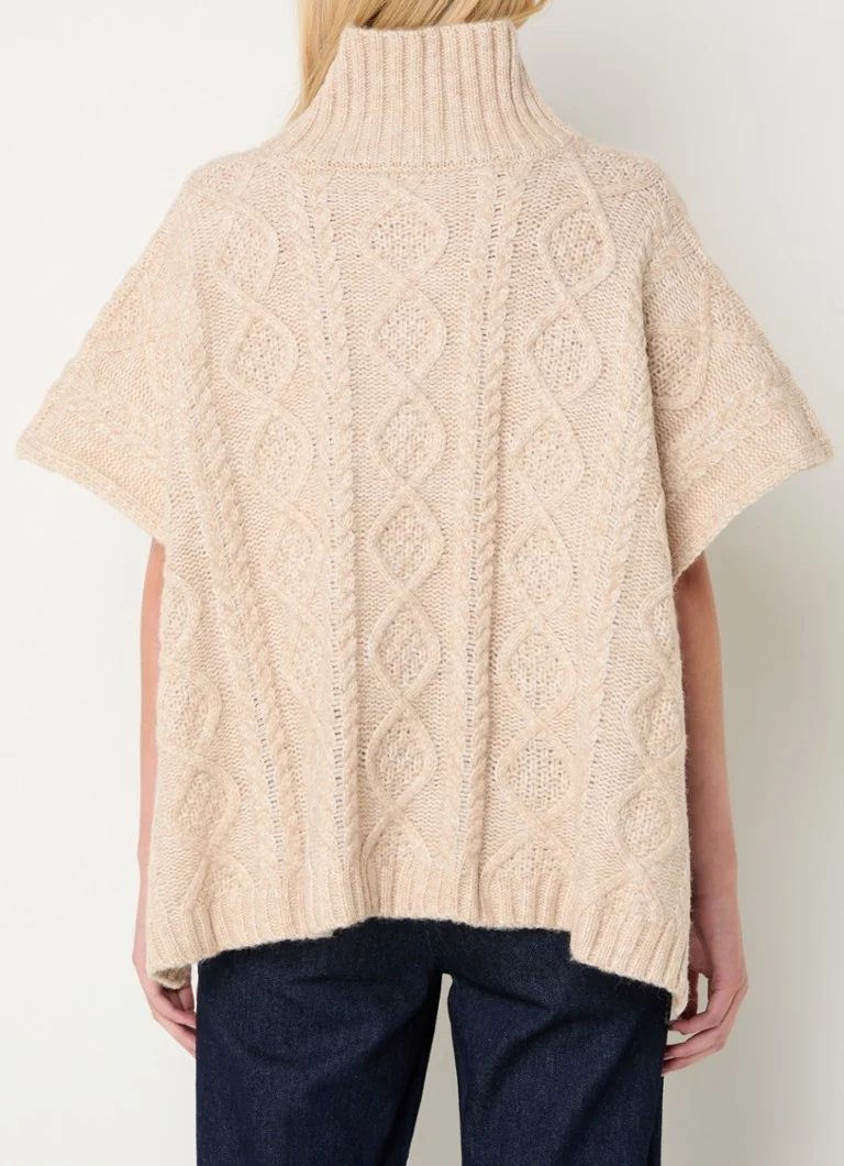Poncho estivo a collo alto in maglia a trecce
