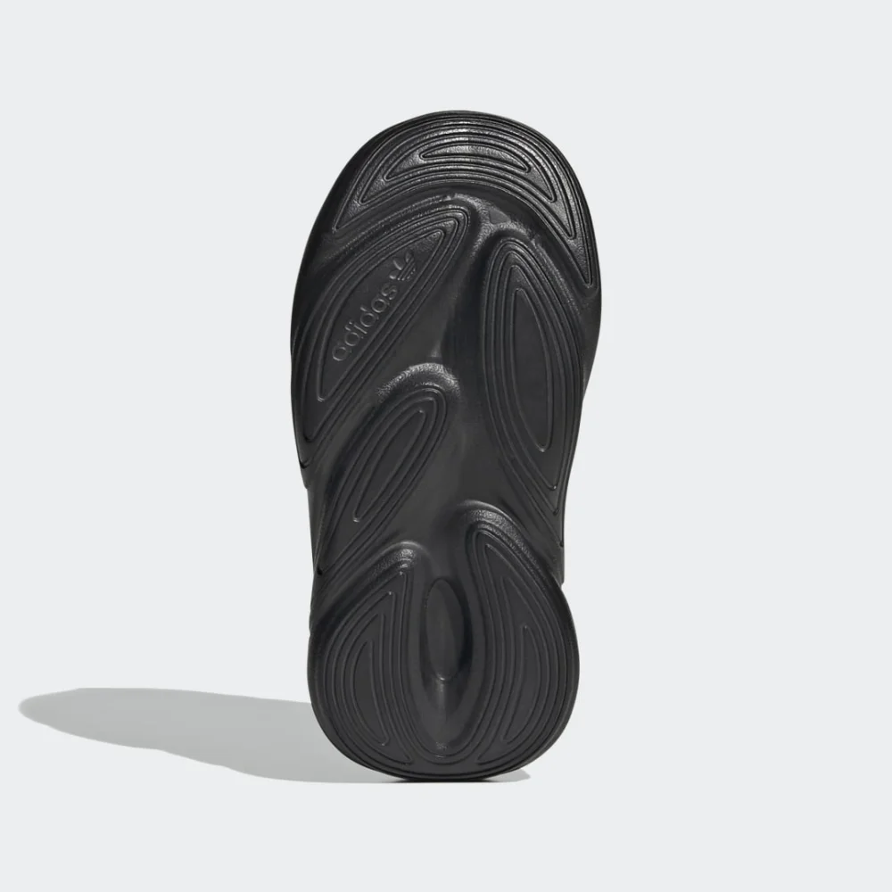 adidas Ozelia H04747 / schwarz