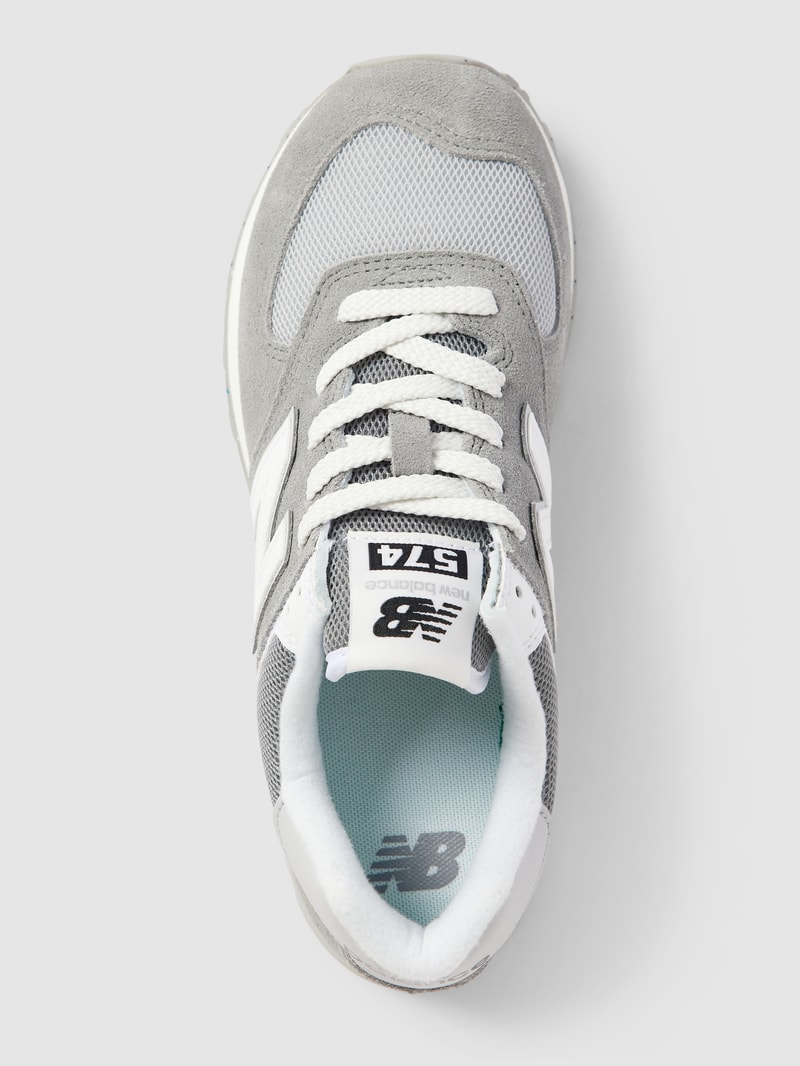 Sneaker mit Label-Details in hellgrau