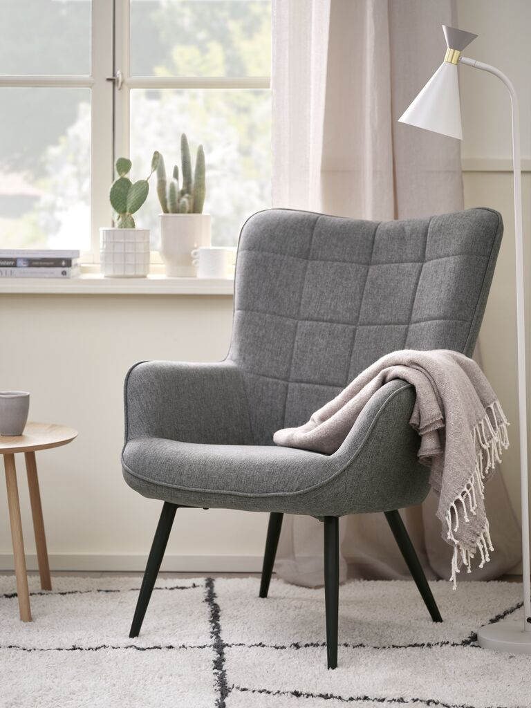 ULDUM Sessel, grau/schwarzer Stoff
