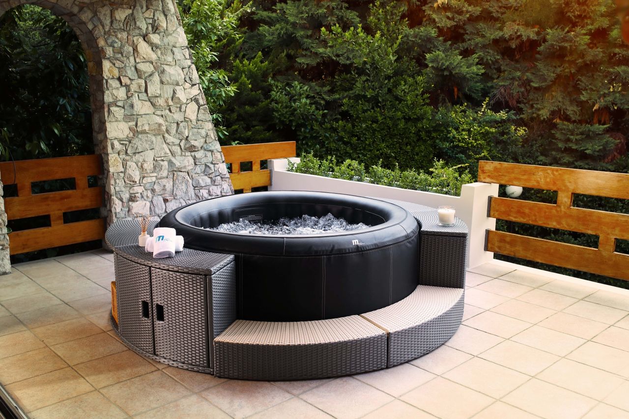 PureHaven MSpa PureHaven aufblasbarer Whirlpool 204x204x70 cm für 6 Personen selbstreinigend inkl. Filterkatuschen und Abdeckung Leergewicht 39 kg