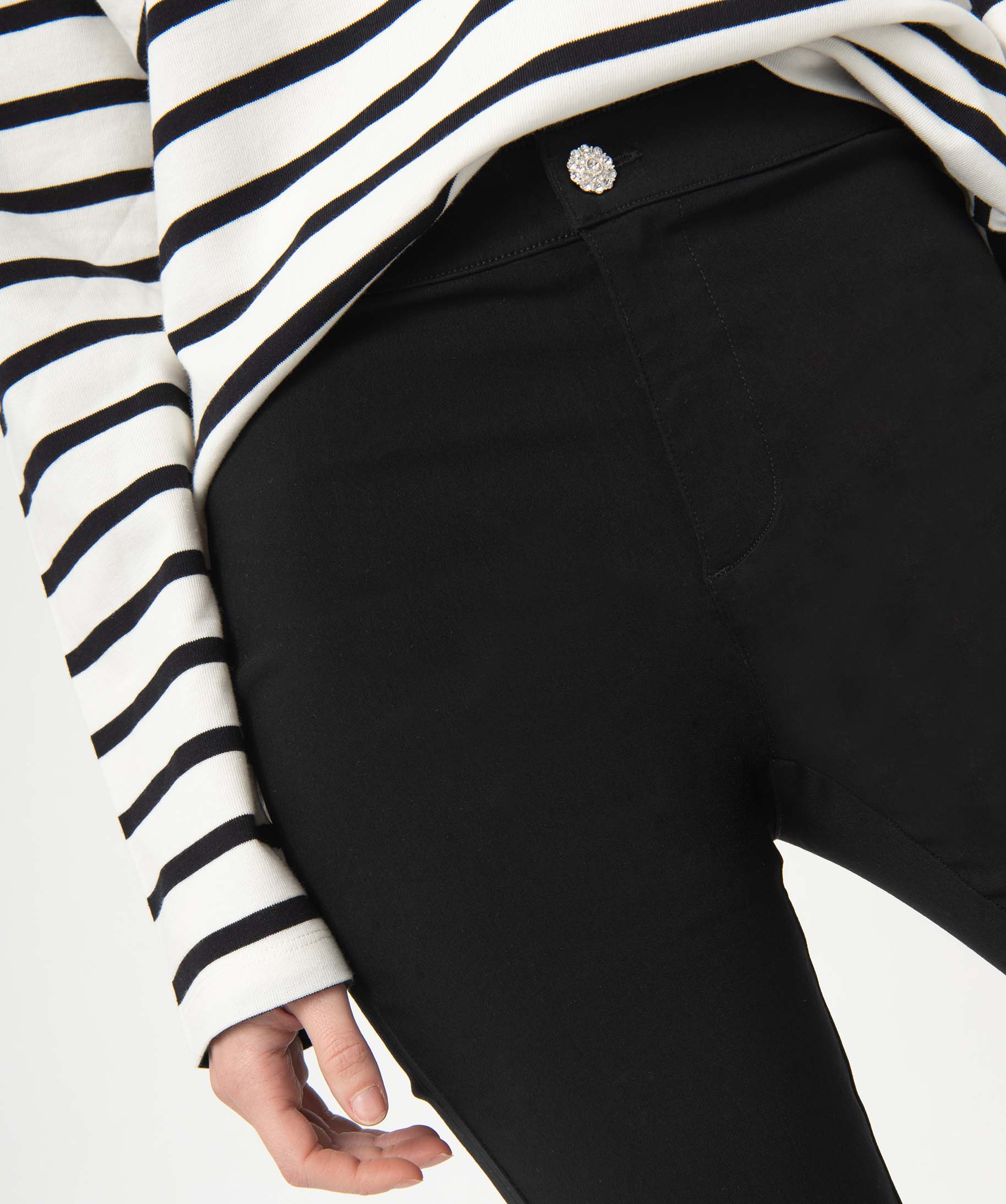 Pantalon femme coupe flare avec bouton strass noir | GEMO