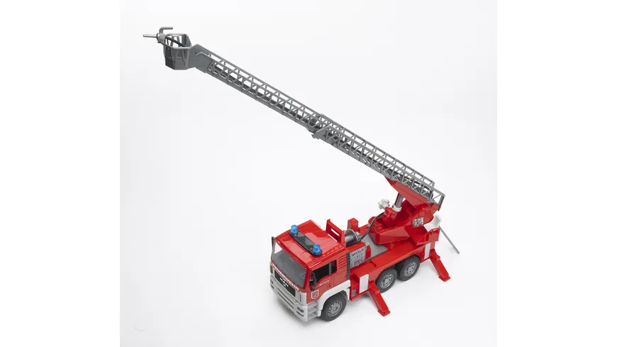 BRUDER - MAN TGA Feuerwehr m. Drehleiter, Wasserpumpe, Light & Sound-Modul 02771