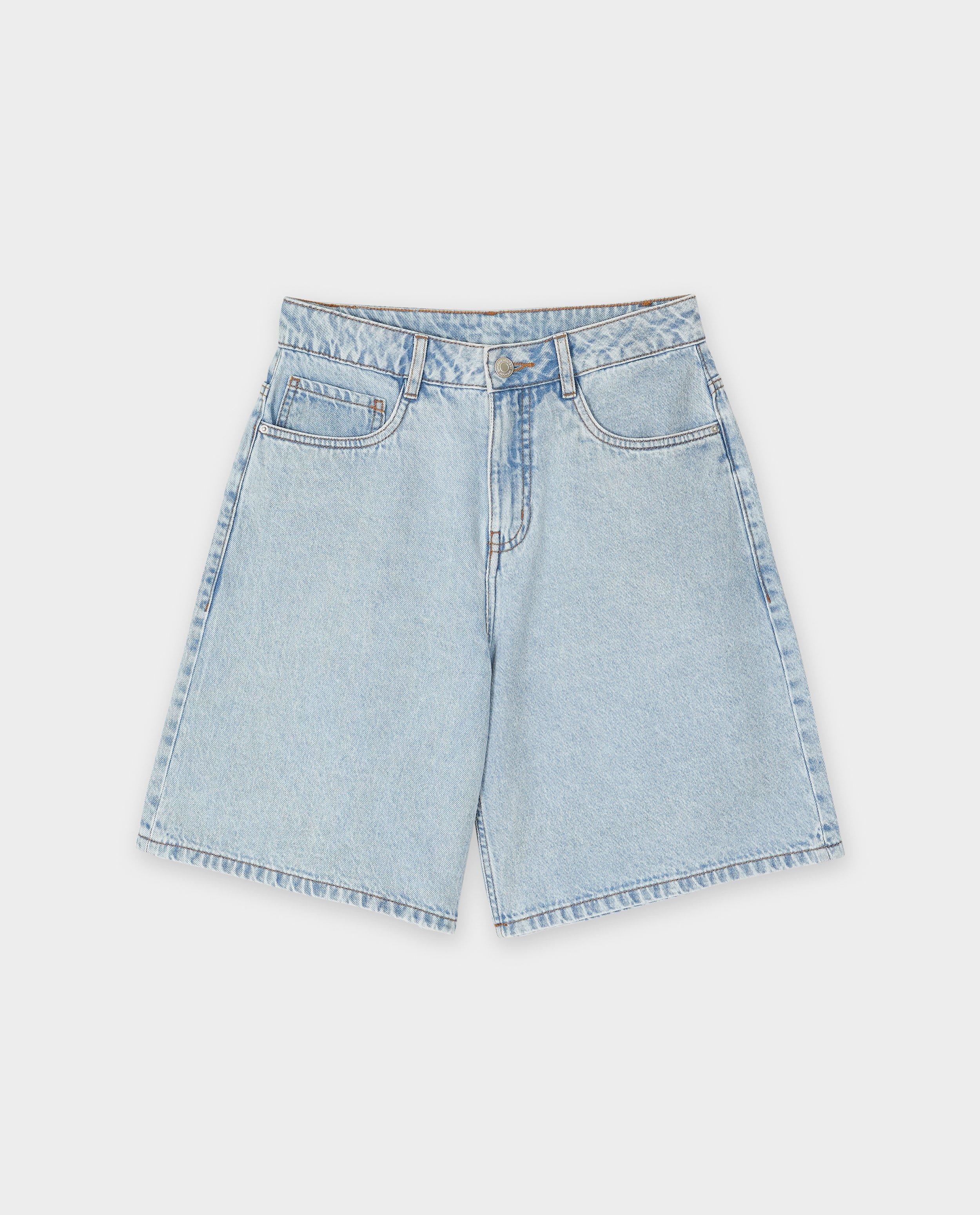 Pantaloni scurți din denim albastru deschis, croială largă, albastru deschis
