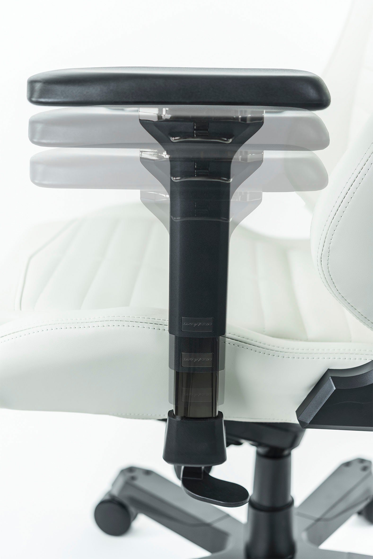 DXRacer Gaming-Stuhl Master PU Leather White