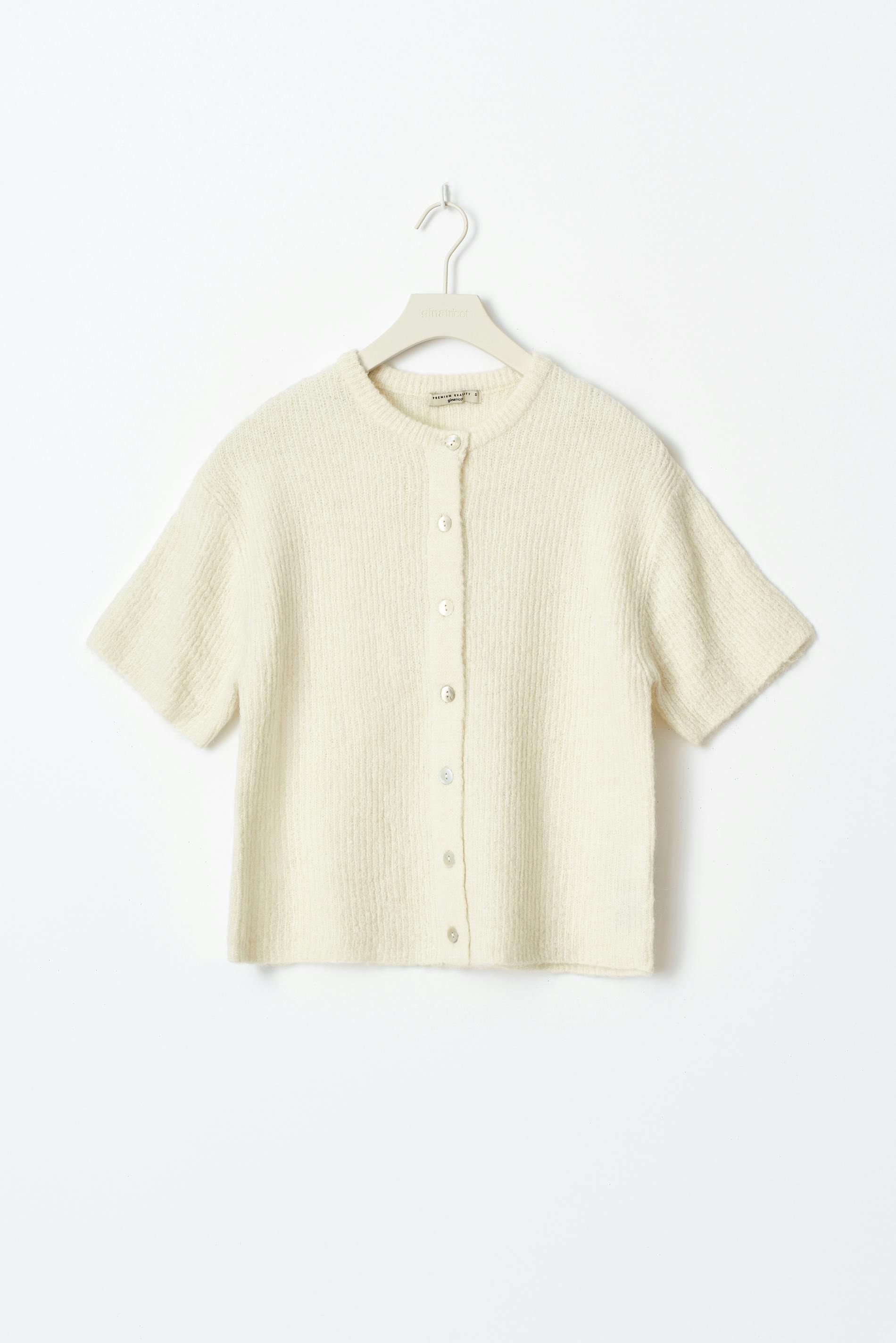 Short sleeve knitted cardigan