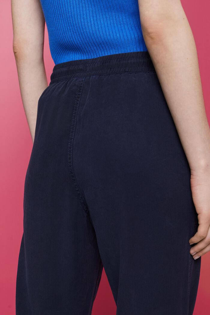 Pants mit elastischem Bund