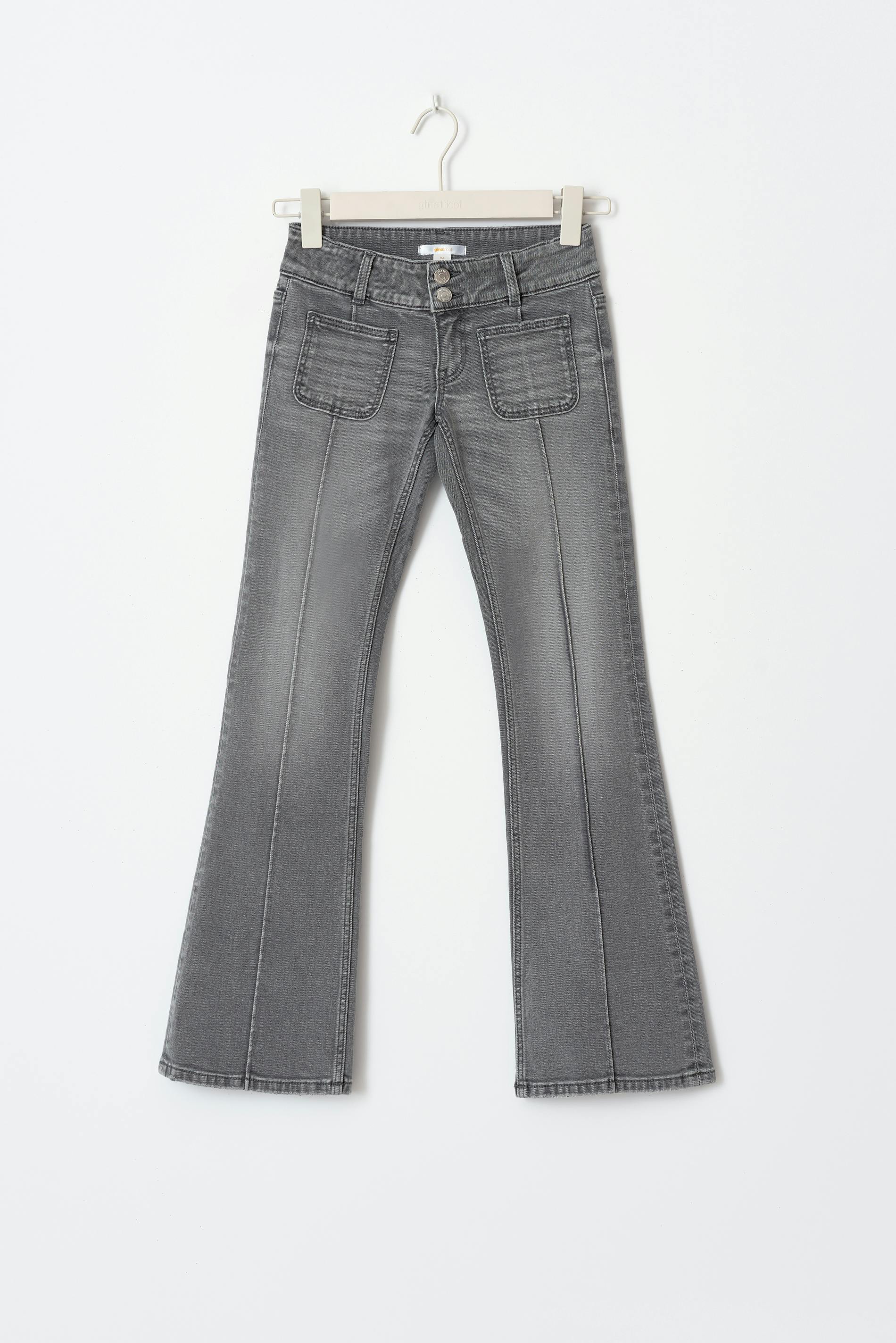 Pleated flare jeans