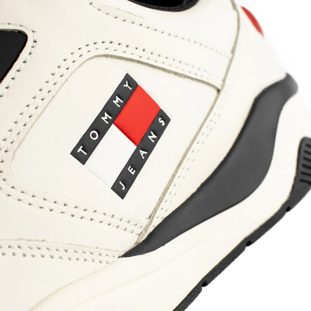 Tommy Hilfiger Logo Execution Basket EM0EM01379-0G1 / weiss