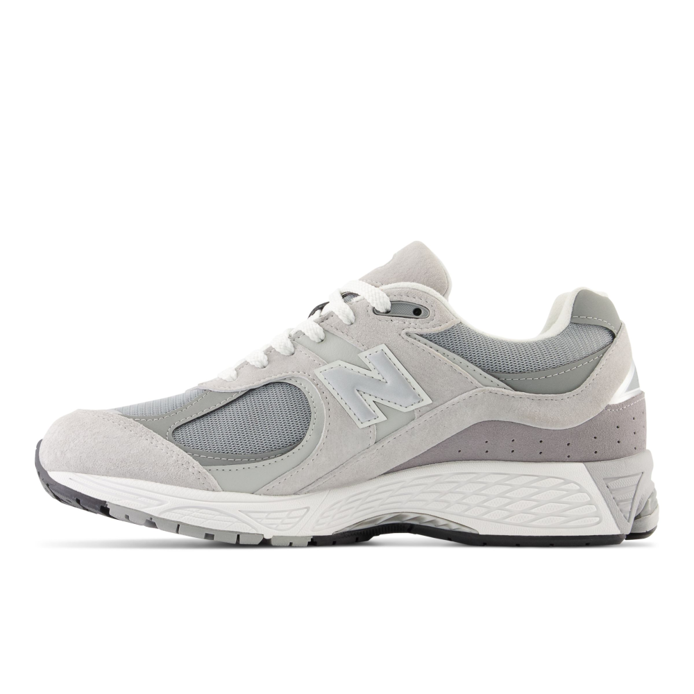 New Balance 2002R Gore TEX M2002RXJ / grau
