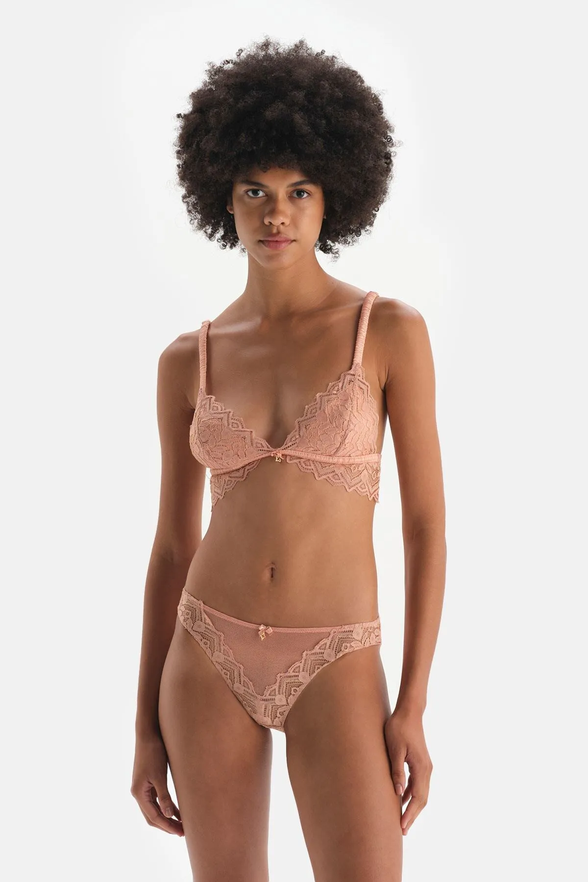 Dagi  Lachsfarbenes Slip-Höschen mit Mesh-Vorderseite und Spitze