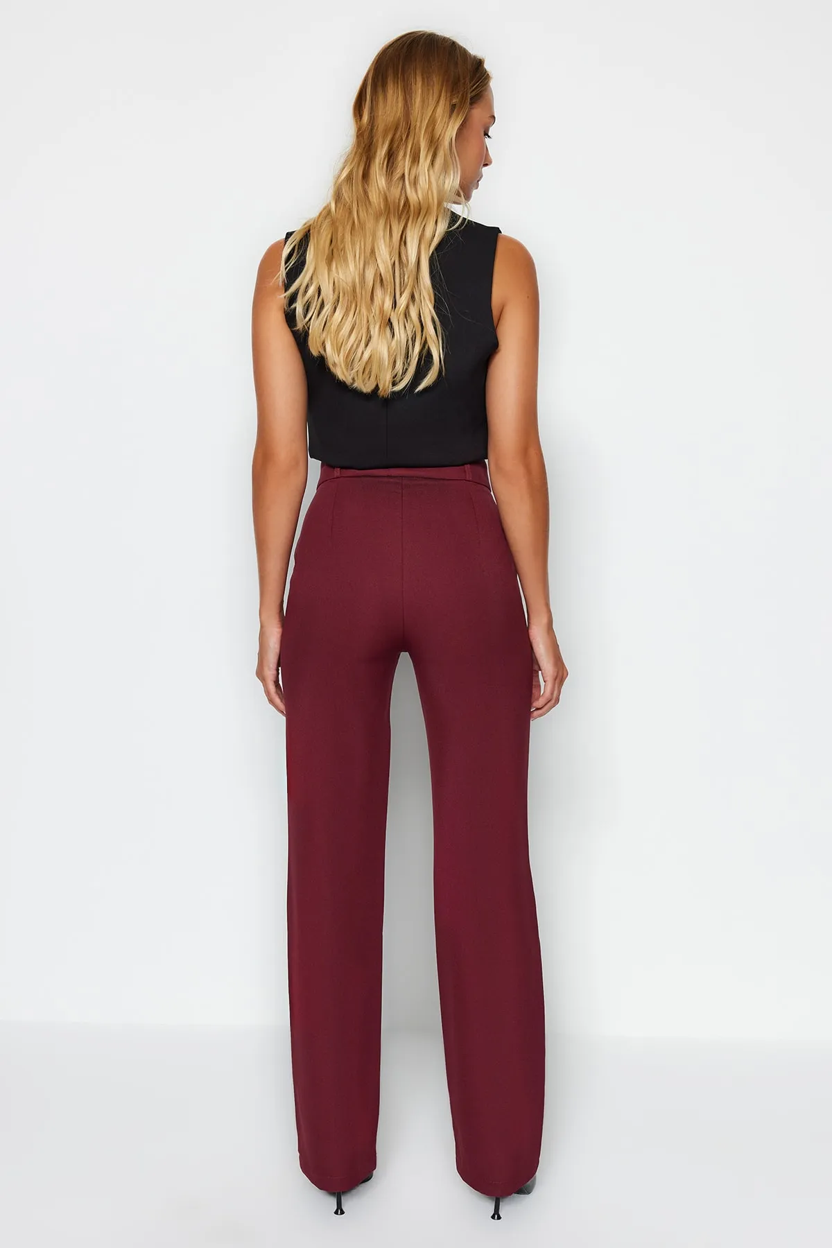 Trendyol Collection  Burgunderrote, gerade geschnittene, gerippte, genähte Webhose mit hoher Taille TWOSS21PL0093