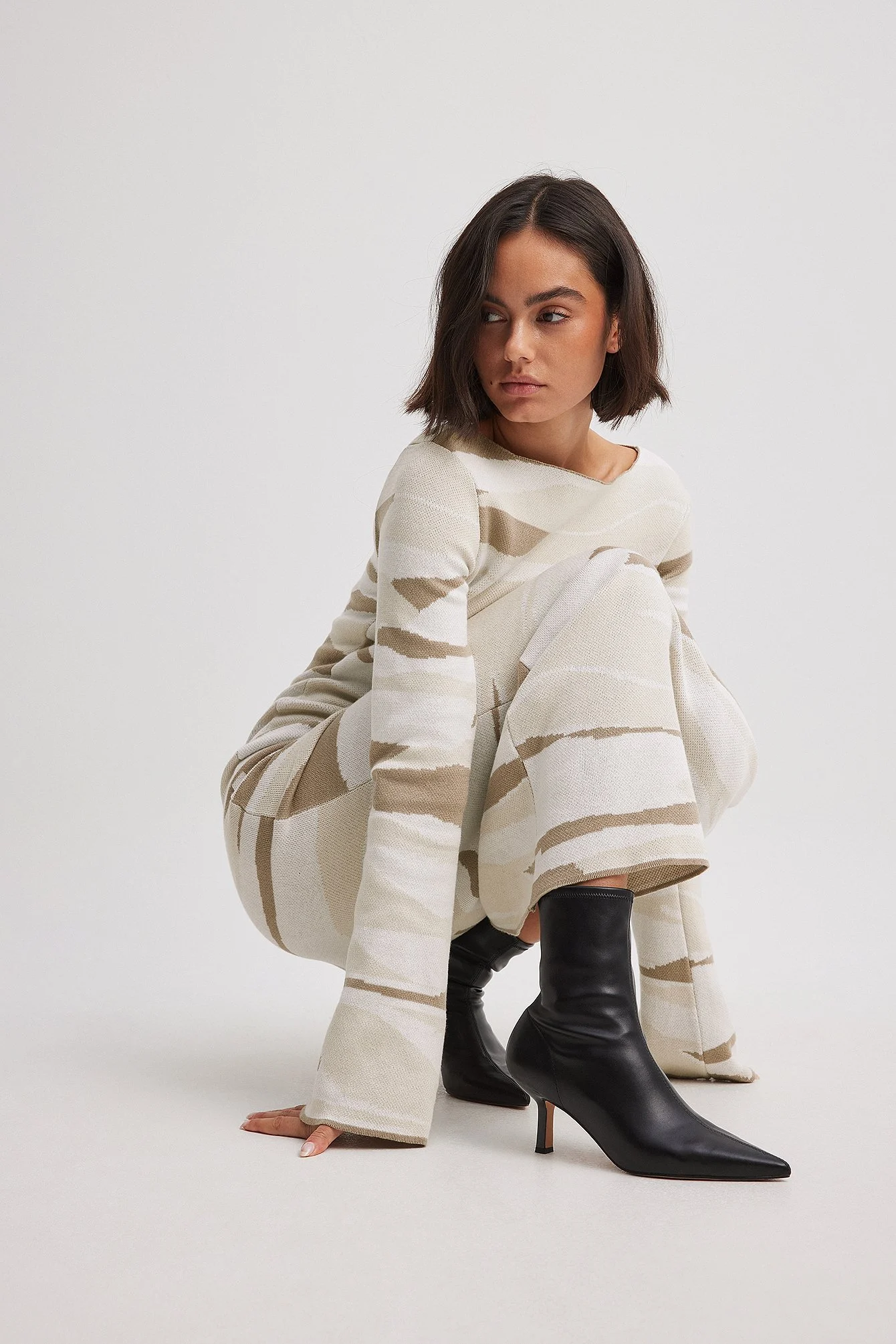Stiletto-Stiefeletten mit niedrigem Absatz