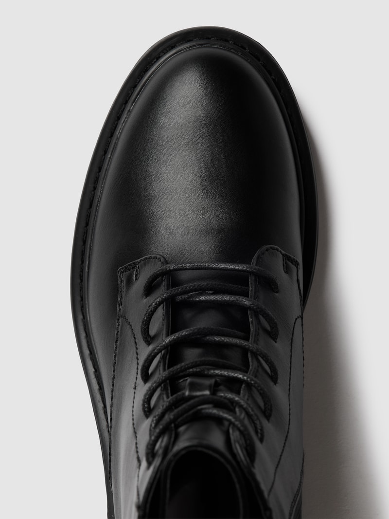 Bikerboots mit seitlichem Reißverschluss Modell 'Bold' in schwarz