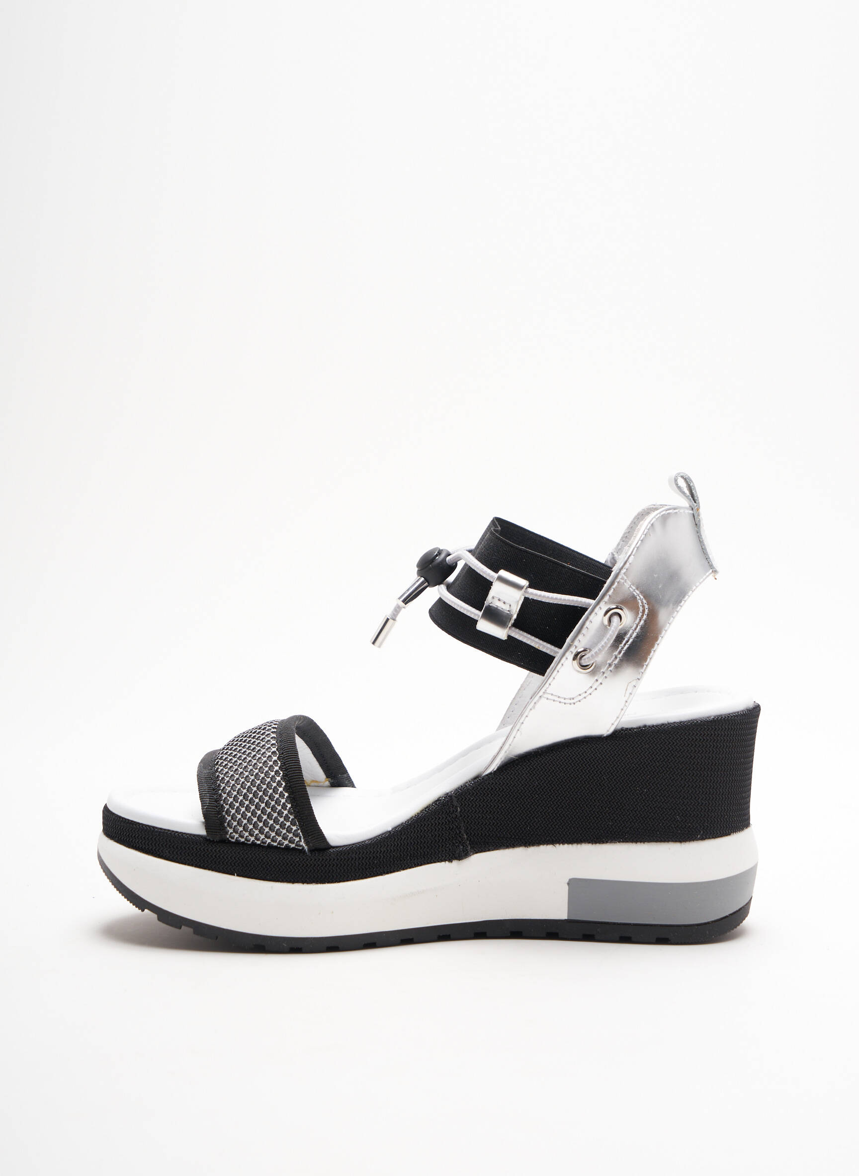 Nero Giardini Sandales Nu Pieds Femme couleur noir