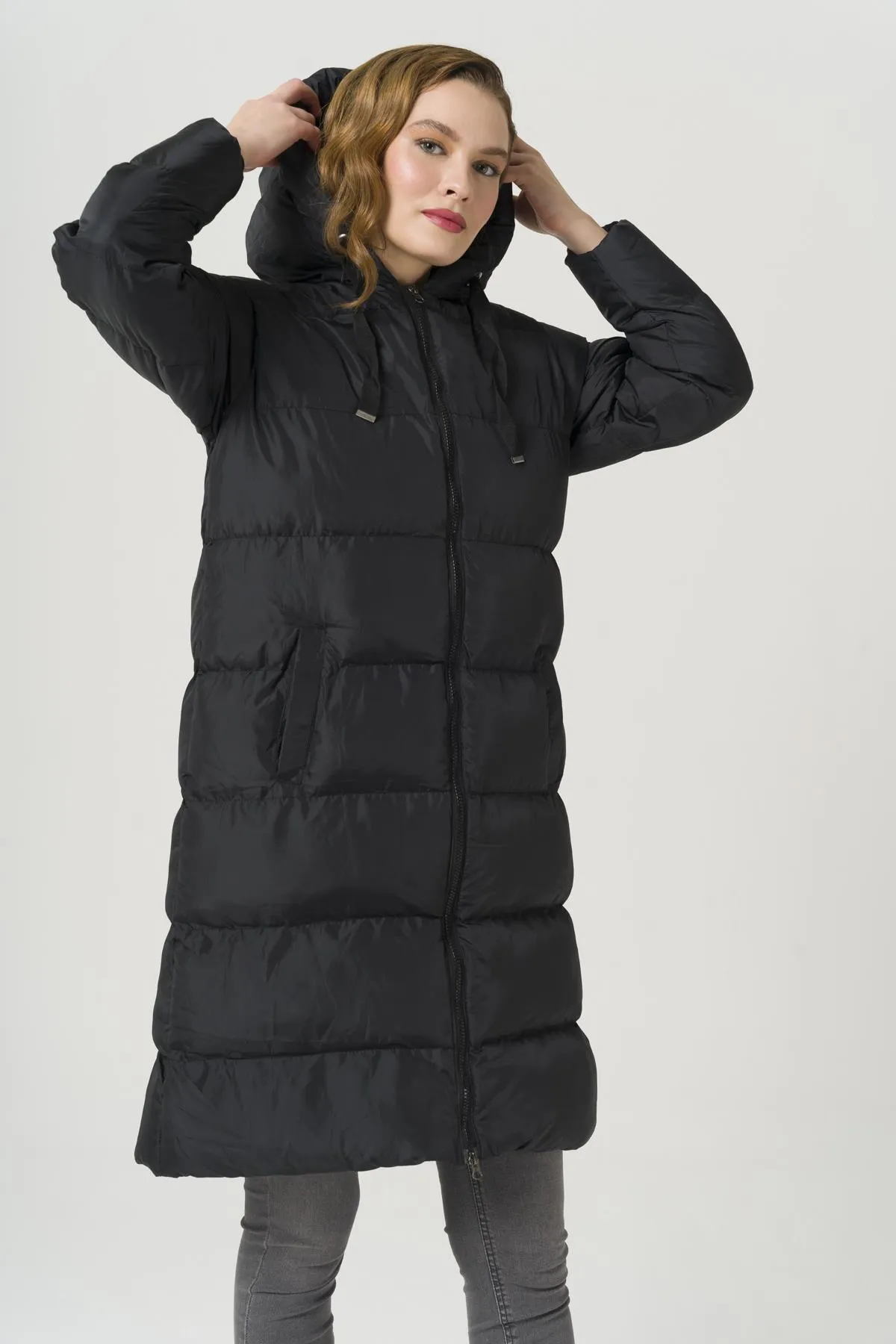 Olcay  Puffermantel aus Grosgrain mit Kapuze, Schwarz, 6404