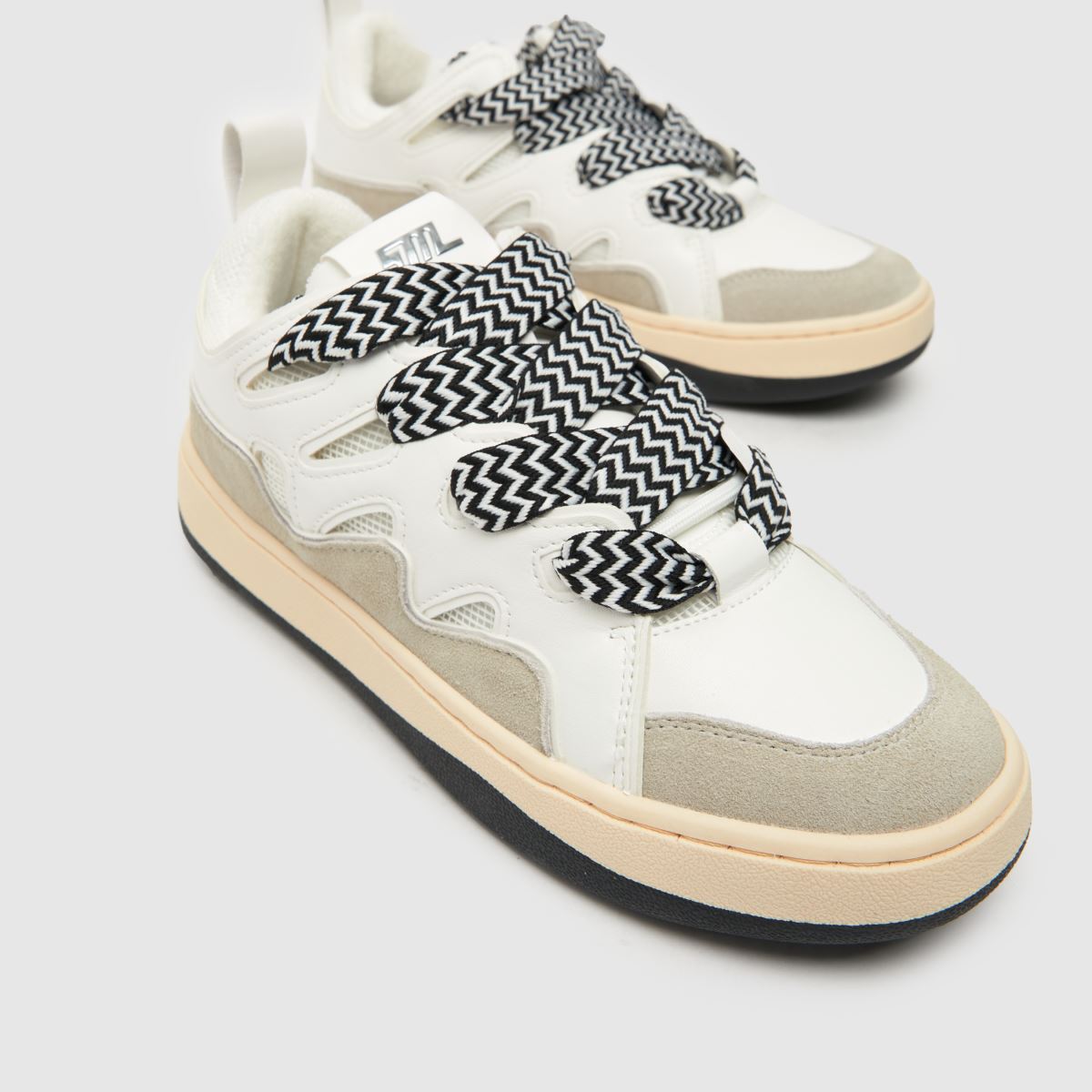 Steve Madden boty na skateboarding v bílé a béžové barvě