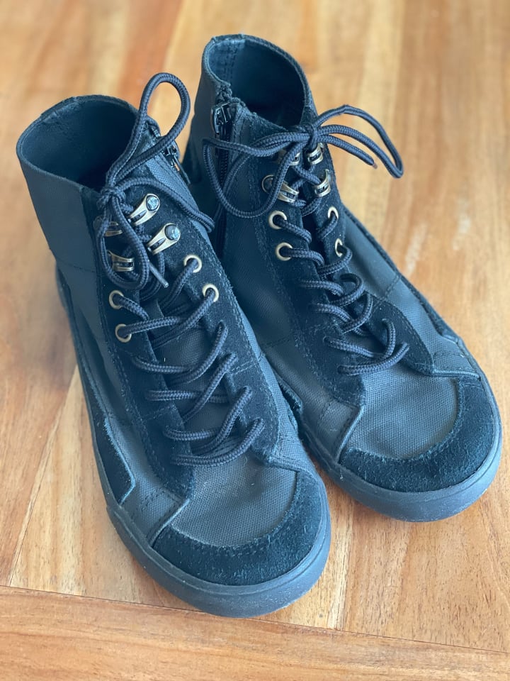 TBS Sneakers 