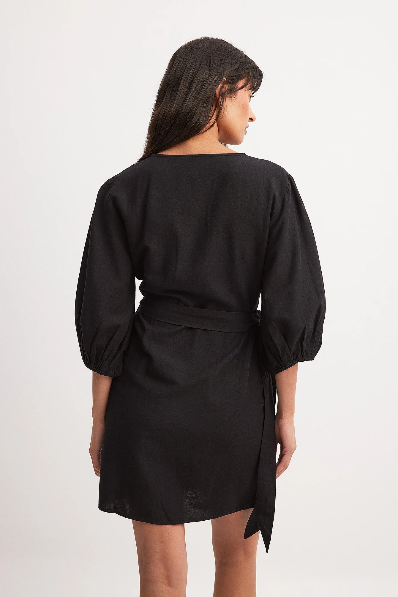 Minikleid in Wickeloptik aus Leinenmischung