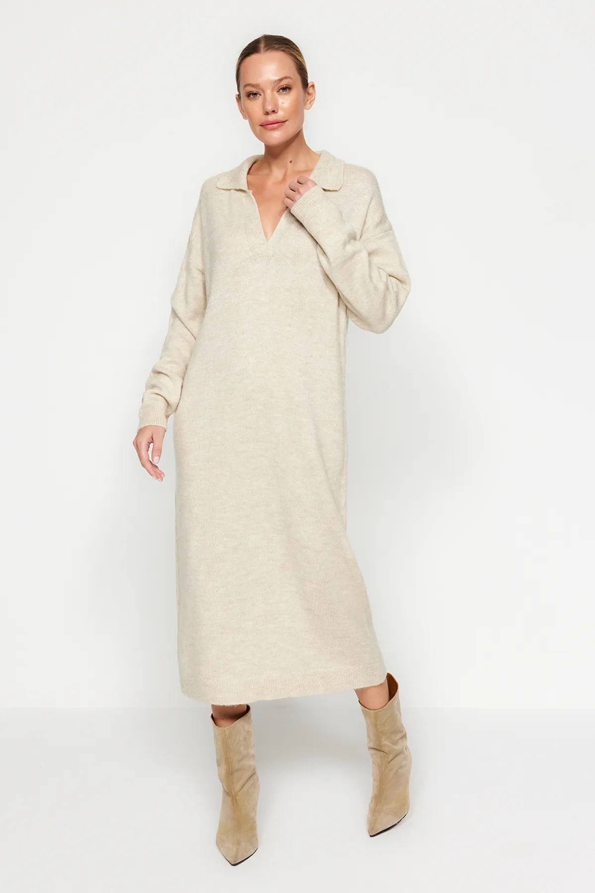 Trendyol Collection  Taş Nachhaltigeres Midi-Strickkleid TWOAW24EL00520