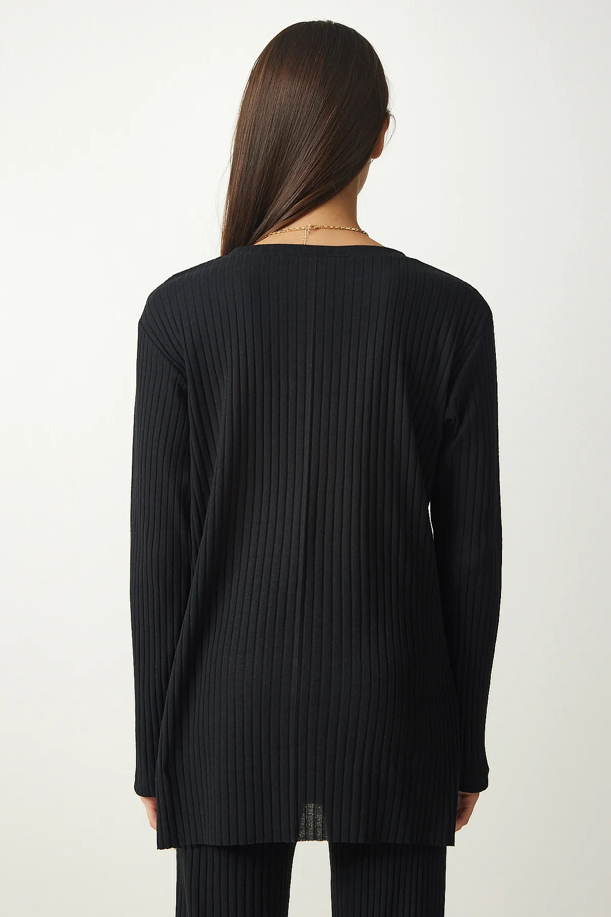 Happiness İstanbul  Schwarzes Damen-Set aus schnurgebundener Strickbluse und Hose OW00008
