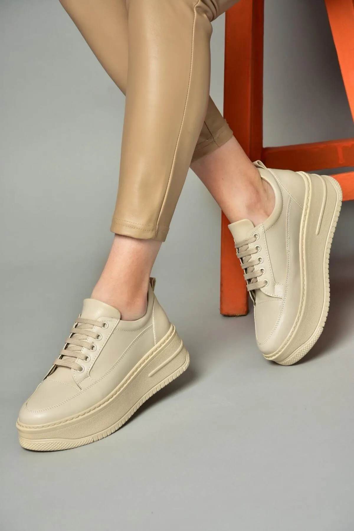 Fox Shoes  P274117509 Beige Sneakers mit hoher Sohle für Damen