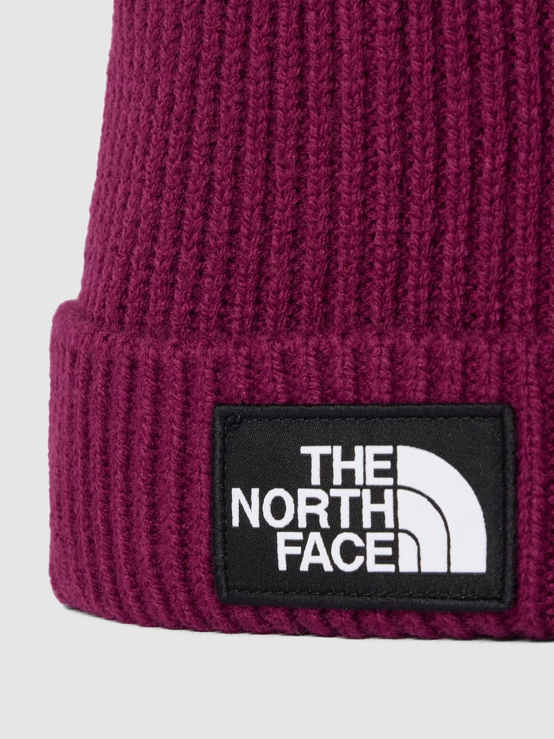 Beanie in Ripp-Optik in kirschrot