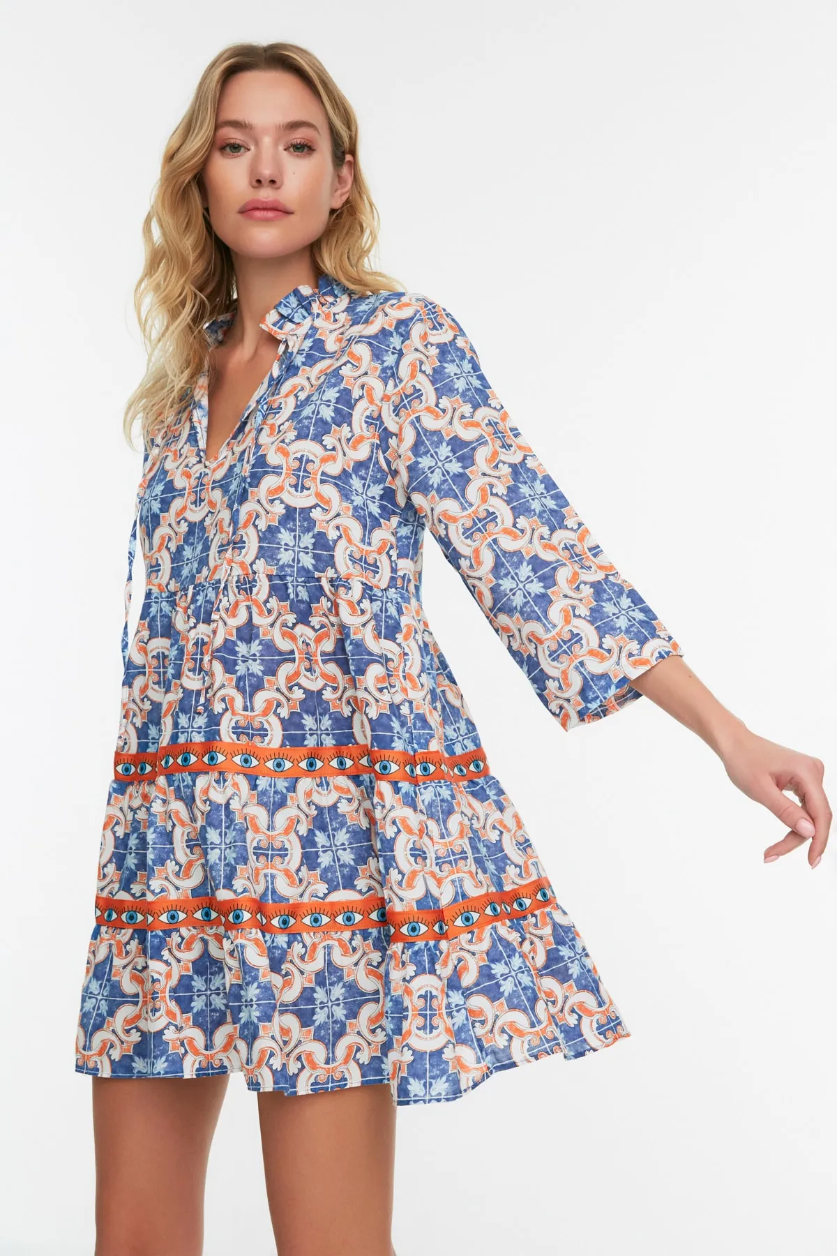 Trendyol Collection  Ethnisch gemustertes Mini-Strandkleid aus 100 % gewebter Baumwolle TBESS22EL0765