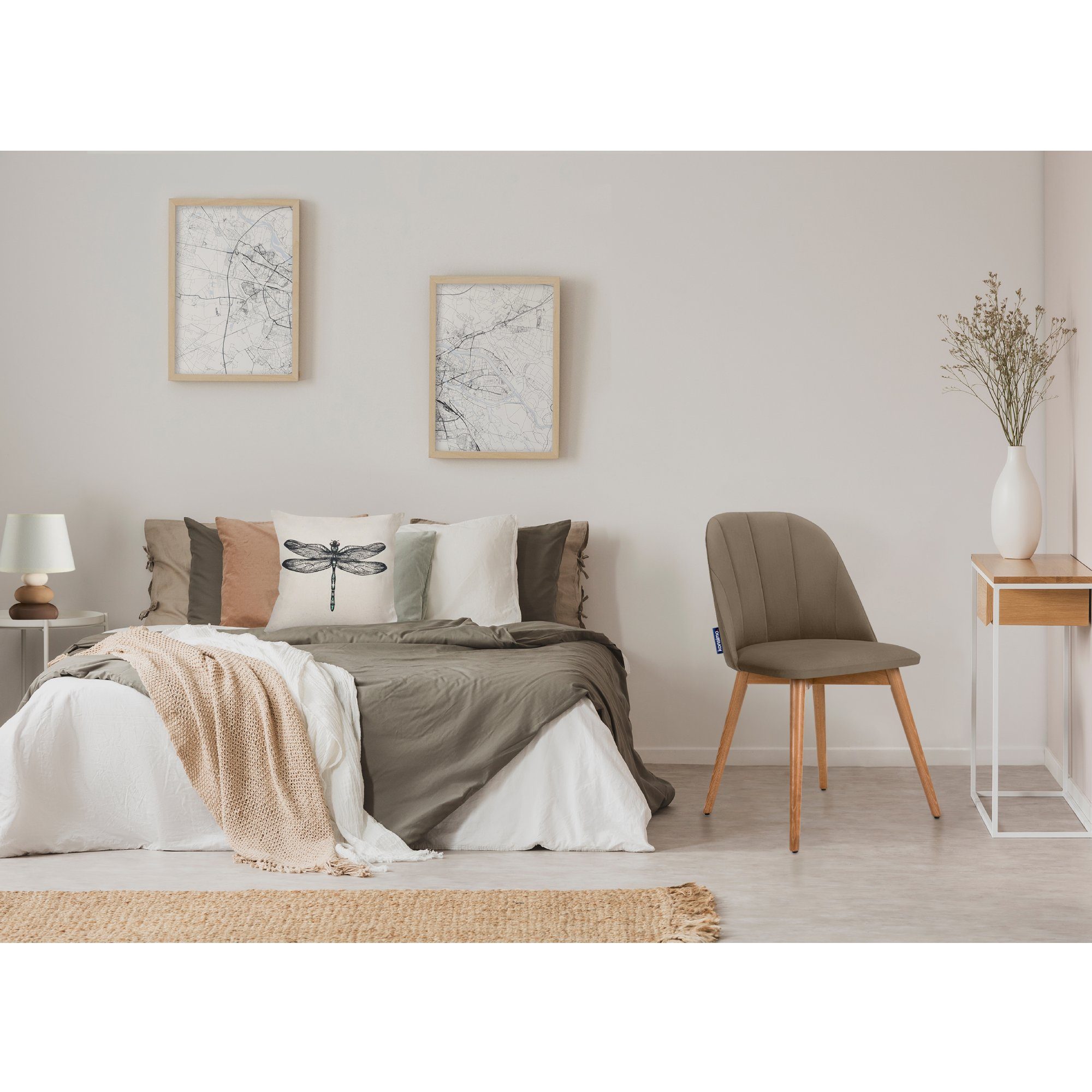 Konsimo Polsterstuhl BAKERI Esstischstühl Wohnzimmerstühl Küchenstühl Esszimmer Stühl (Esszimmerstühl, 1 St), Gestell aus Massivholz, Velours-Sitz