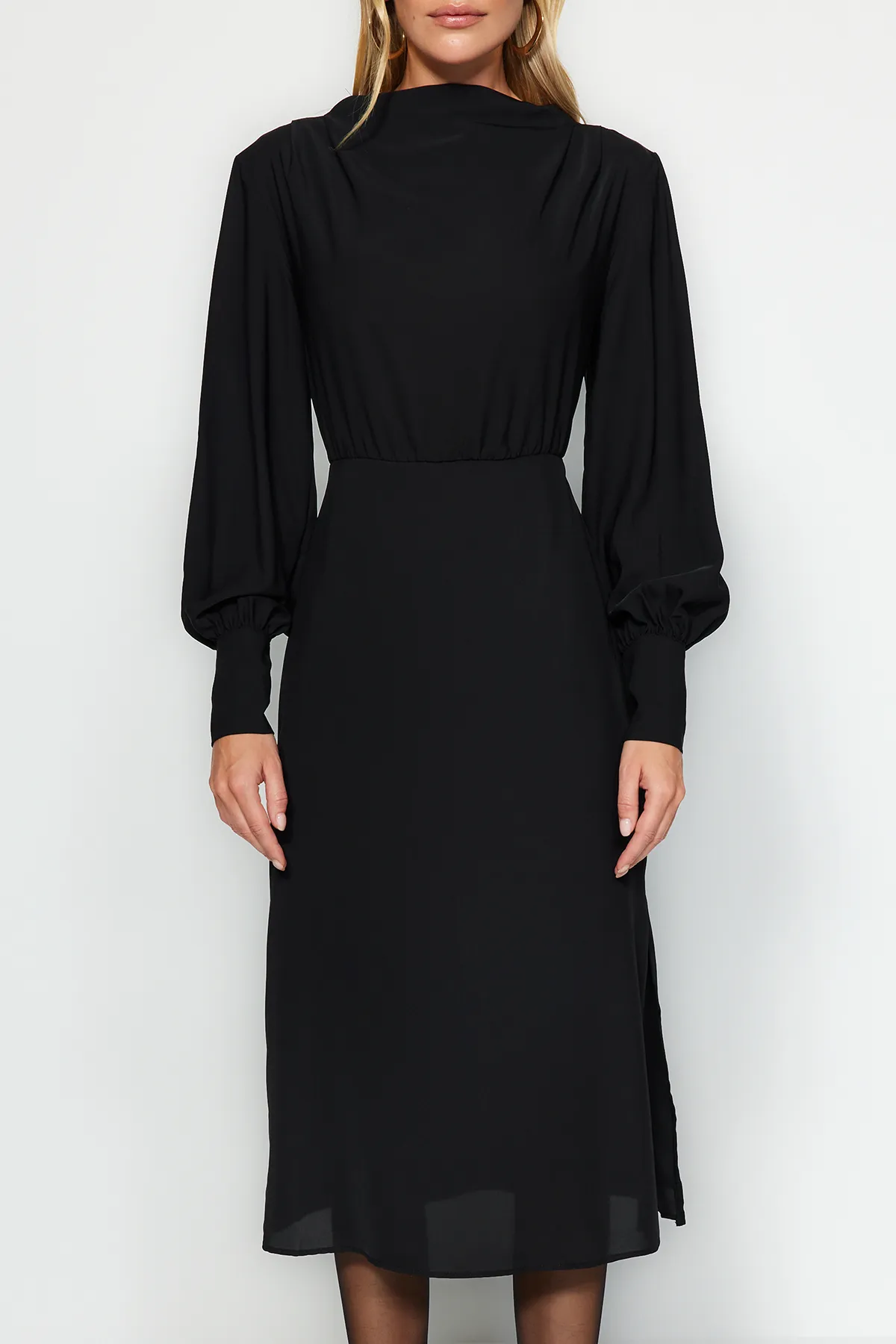 Trendyol Collection  Schwarzes gewebtes Midikleid mit Schlitz TWOAW24EL00851