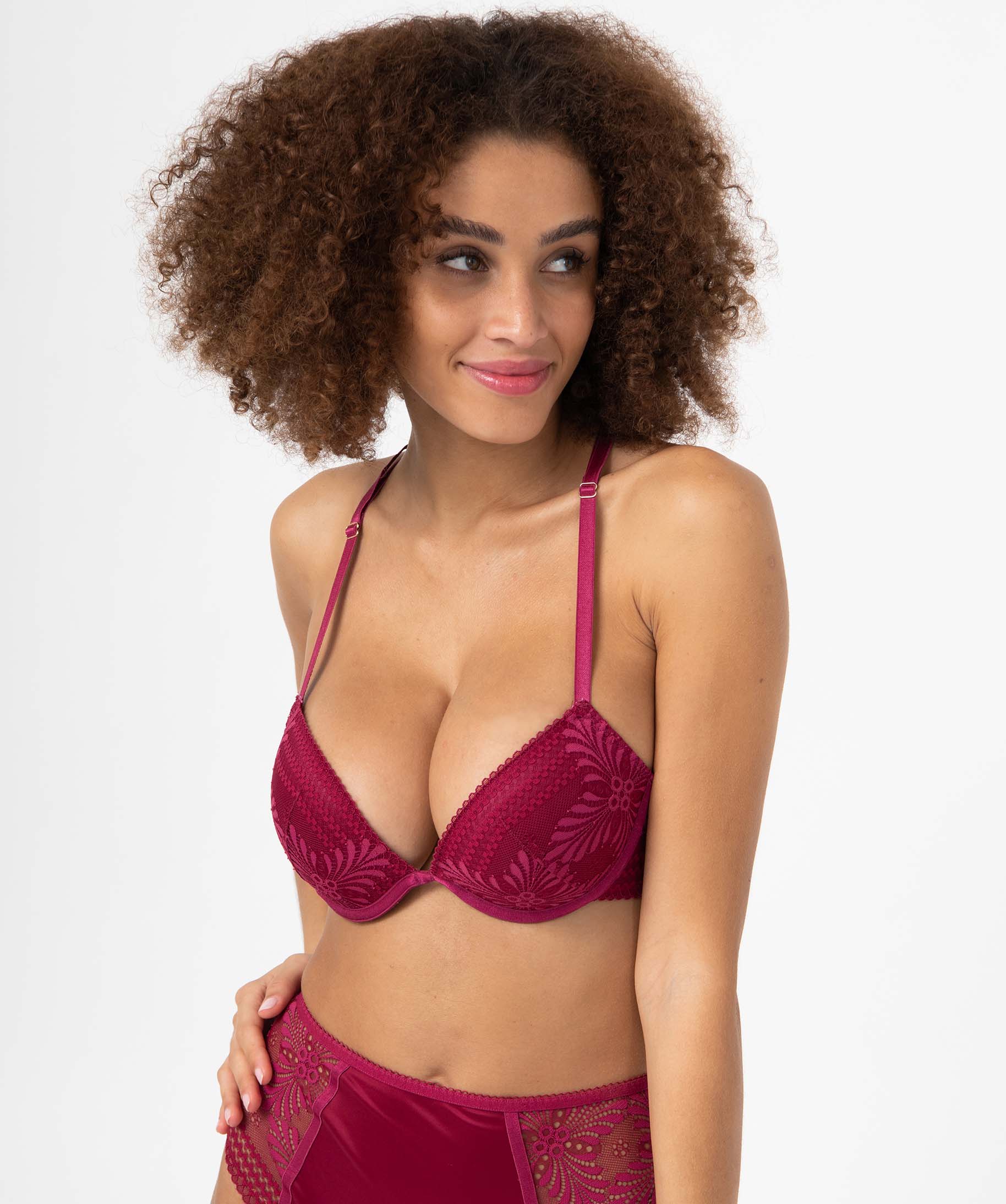 Soutien-gorge corbeille en dentelle avec brides croisées da... rouge | GEMO