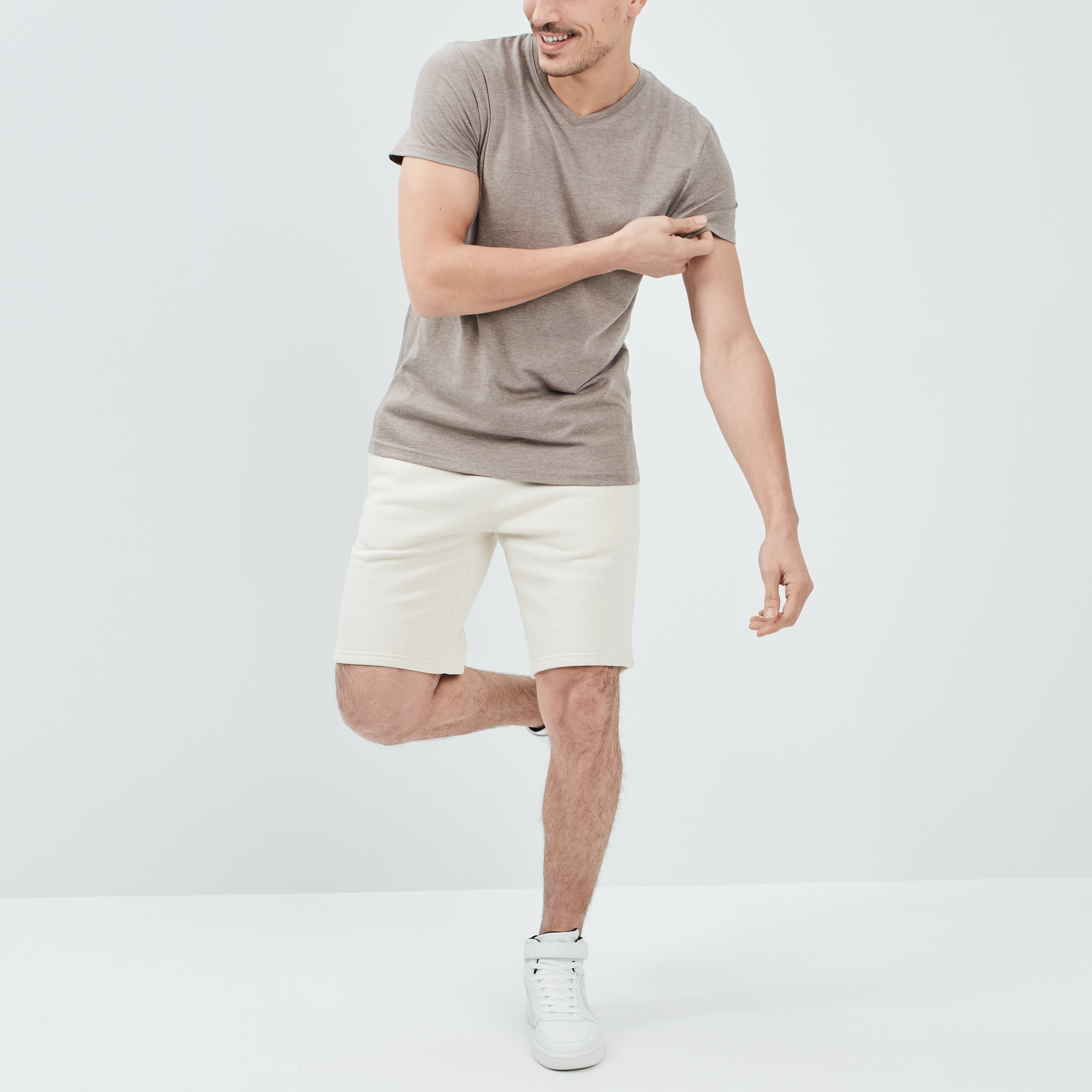 Short molletonné droit creme homme | La Halle