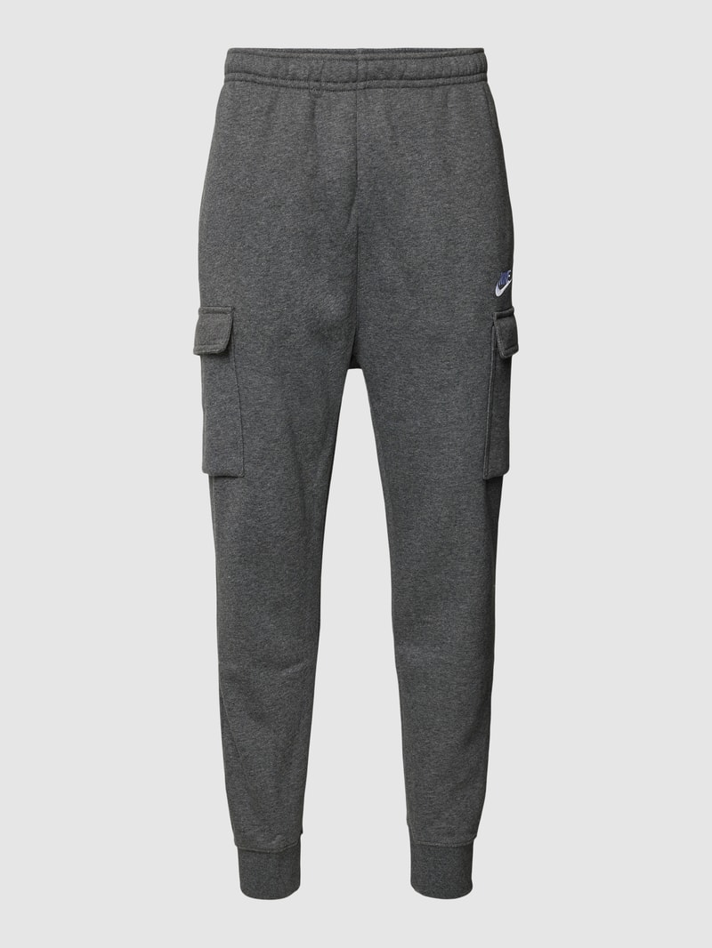 Sweatpants mit aufgesetzten Taschen in anthrazit meliert