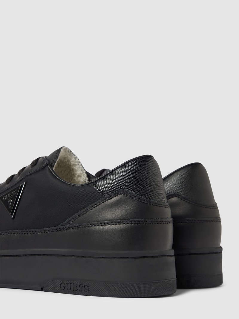 Sneaker mit Label-Detail Modell 'SILEA' in schwarz