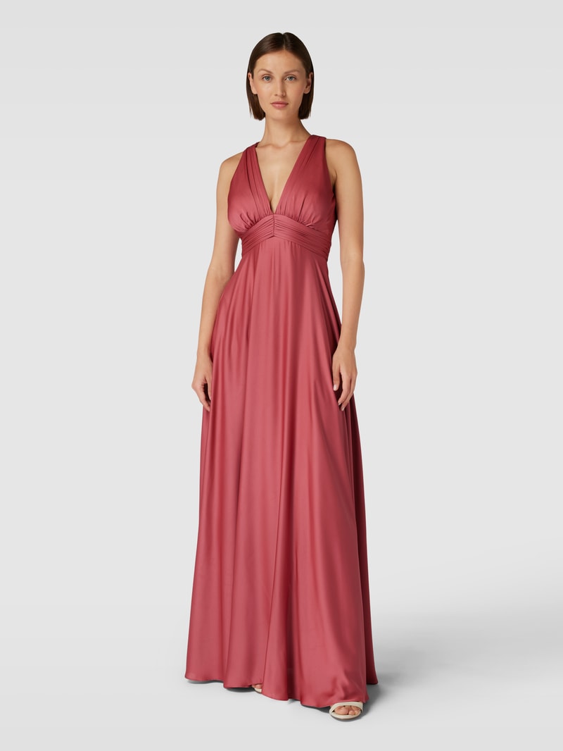Abendkleid mit Raffungen in rostrot meliert