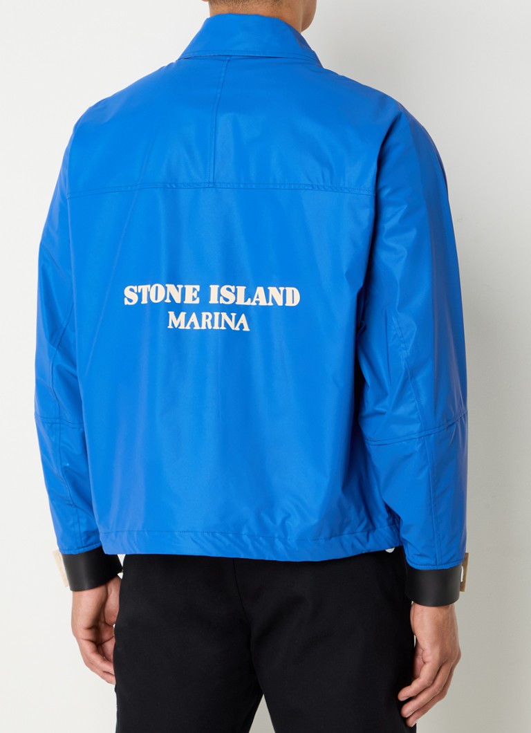 Vjetrovka Stone Island 445X2 s džepovima na preklop i printom logotipa