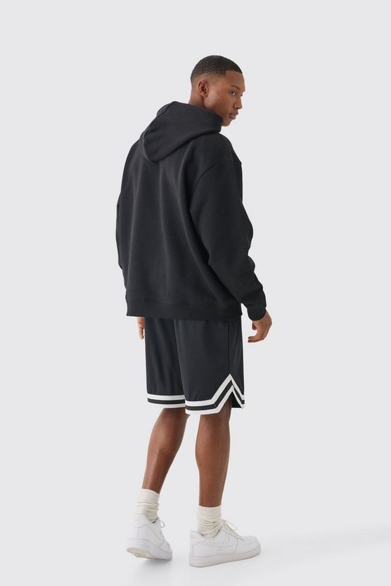 Oversize Official Hoodie und Basketball-Shorts