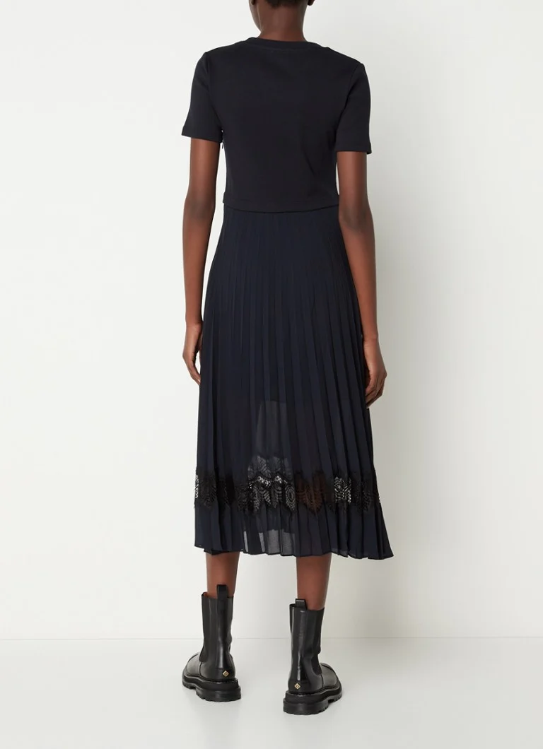Vestido midi Teli de Claudie Pierlot con pliegues y encaje.