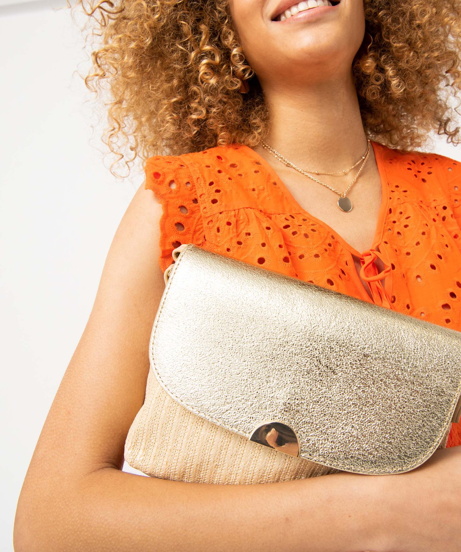 Sac bandoulière femme tissé avec rabat métallisé beige | GEMO